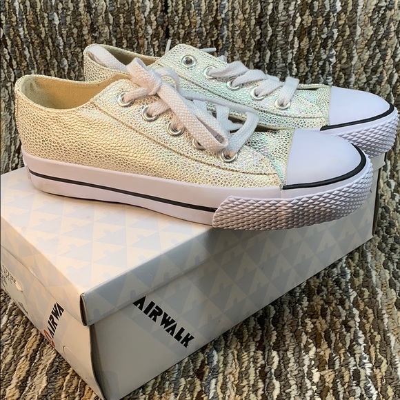 women's legacee sneaker